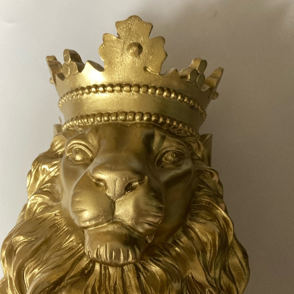 Majestic Gold Lion Statue - Picture 2 of 5